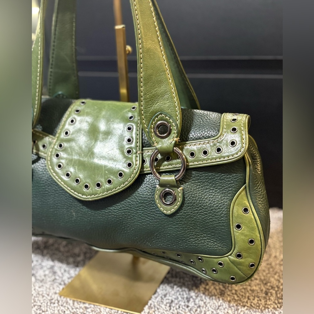 Michael Kors vintage two-tone green pebbled leather hobo with grommets. - Picture 7 of 14